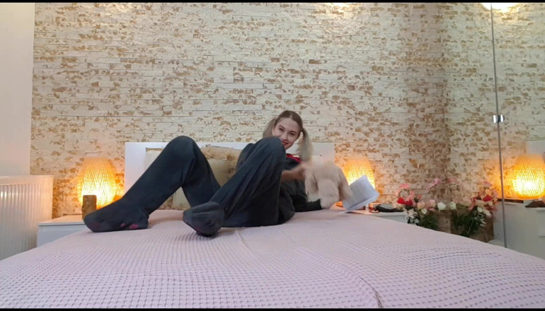 Erotic Tanya: Зведена сестра - камера під час пукання