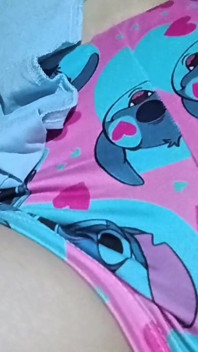 Colombian Masturbates