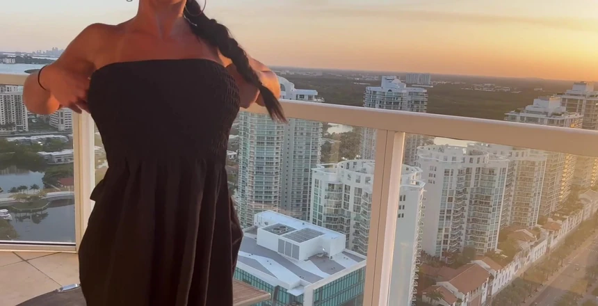 Miss Lexa: Giving You a Tour of Miami and Giving Everyone a...