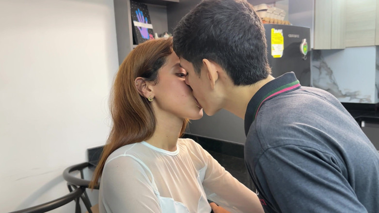 hopesex: ฉันเย็ดน้องสาวบริสุทธิ์เป็นครั้งแรก แล้วแก้แค้นหีแน่นๆ ของเธอ จนหีขาดวิ่นไปเลยเป็นครั้งแรก