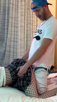Verbindungs-typ fickt femboy