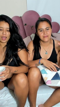 Kami adalah 2 gadis yang karena kami tanpa pria sepertimu