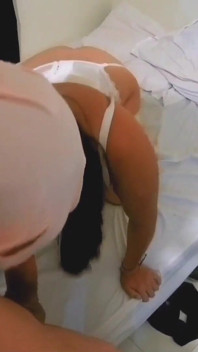 Fine della mia trasmissione con un corsetto bianco e latte in bocca e anche nei miei occhi Hahaha