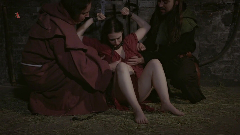 Inquisition and prison world: Thieving Whore - a Chained Hungry Maid Gets Some Water and...