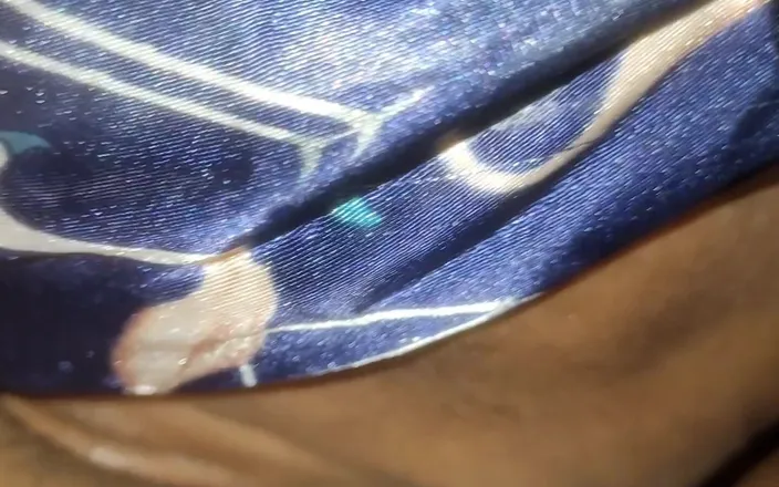 anal_queen_amateur: She Claims to Be the Best at Deep Throat.
