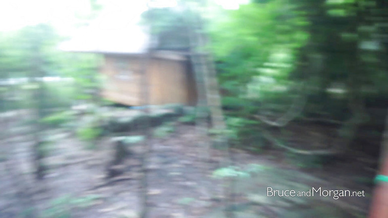 Bruce-and-Morgan: 小便で目覚めた