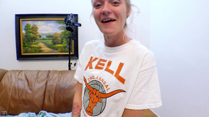 Brand New Amateurs: Sexy lesbian birthday surprise pussy eating