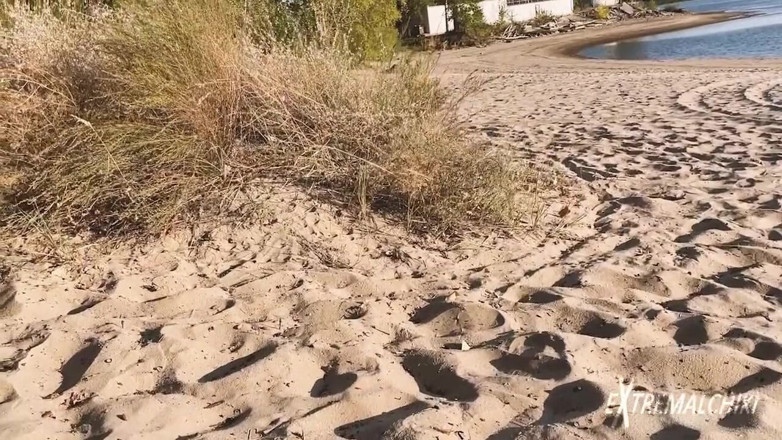 Extremalchiki: Sunset beach masturbation