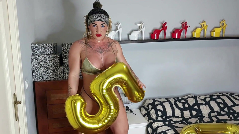 Danaxmuscles: Aku adalah jalang paling jalang dan ngentot ganas