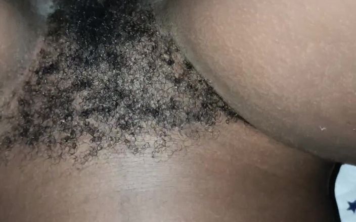 Kenyan Dick: Трахаю сексуальную миниатюрную чернокожую шикарную с волосатой киской