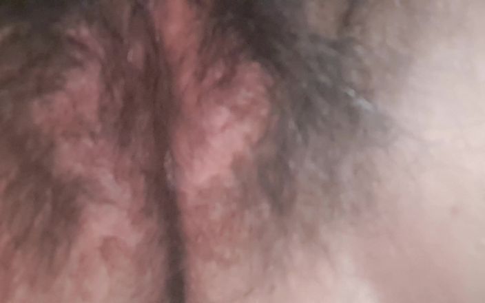 Mommy big hairy pussy: Ibu tiriku tau banget caranya mengeluarkan susu dari memeknya setelah...
