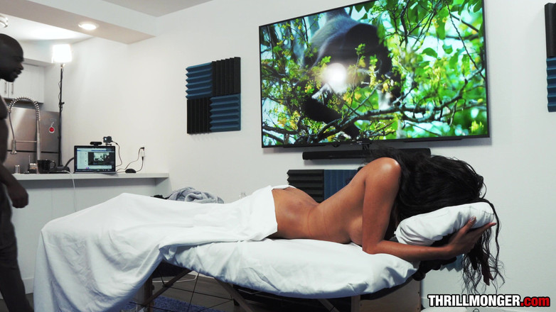 Thrillmonger: September Reign - Massage Palpitant