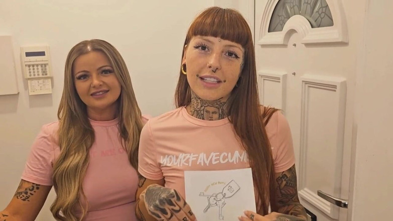 Yourfavecumslut: Dali jsme novým sousedům welcum dárek!