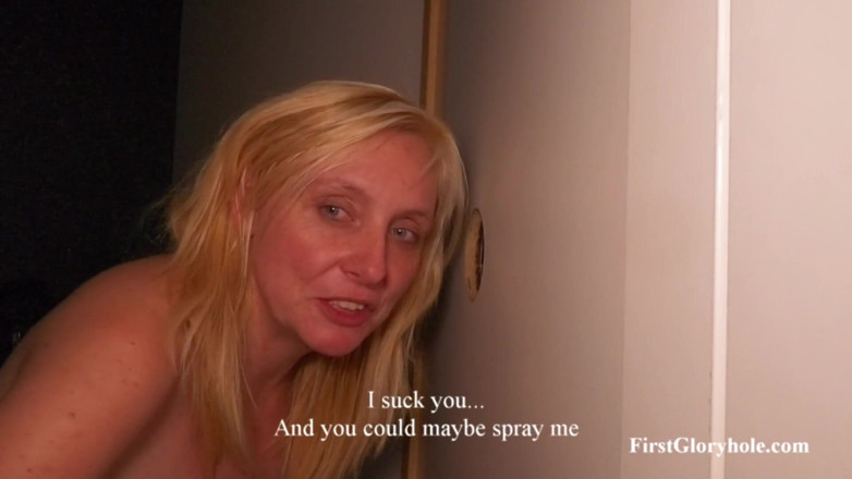 First Gloryhole: Donna matura lena - il suo primo buco della gloria parte...