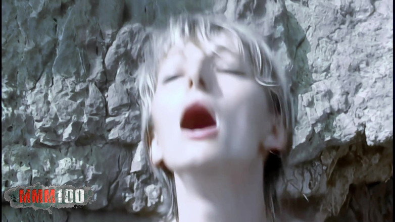 MMM100: Estelle-clark कामुक चोदने लायक मम्मी La Plage को चोद रही है