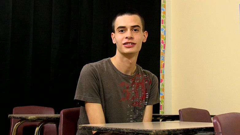 Teach Twinks: En clase con dulce Danny