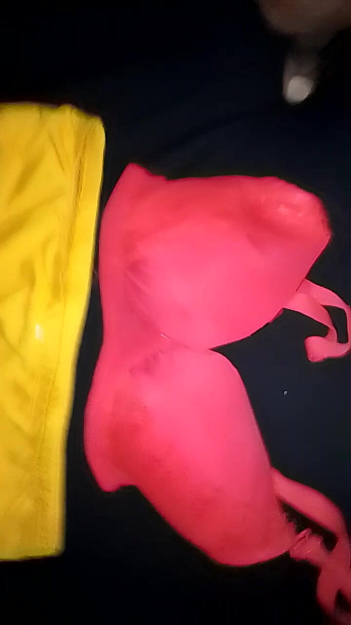 Jaanu294: Yellowpanta Panta Redezzle Redeek Bodi