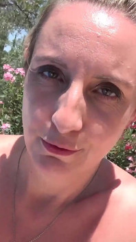 AuntJudysXXX - Conociendo a Tu Compañera Huésped De Hotel Keira De Vacaciones (en Primer Plano)
