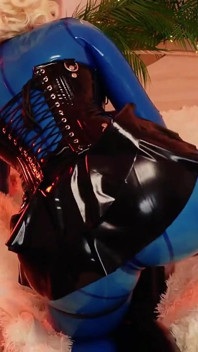 Đụ bằng dây đeo âm hộ và liếm môi âm đạo làm tình vui vẻ - video khiêu dâm miễn phí clip máy bay bà già đồng tính nữ