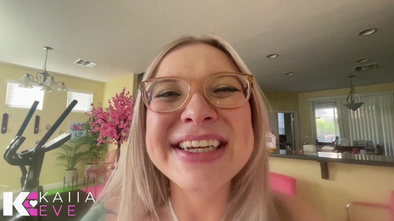 Kaiia Eve: Den 6 Chov pro krmení malého muže Science Experiment Přenos klece:...