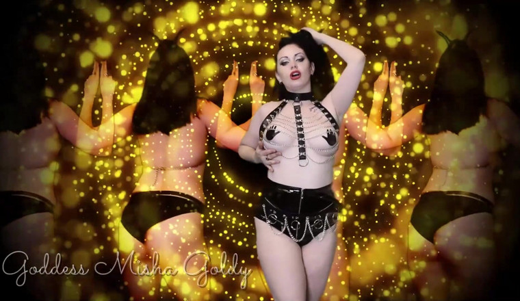 Goddess Misha Goldy: Sip by sip sexy Succubus renderà la tua anima!