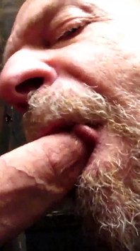 Chlupatá kundička a mrhairygardener v glory hole