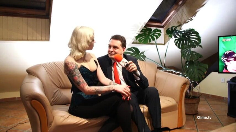 Andrea Dipre Channel: Andrea Dipre interviews a blonde