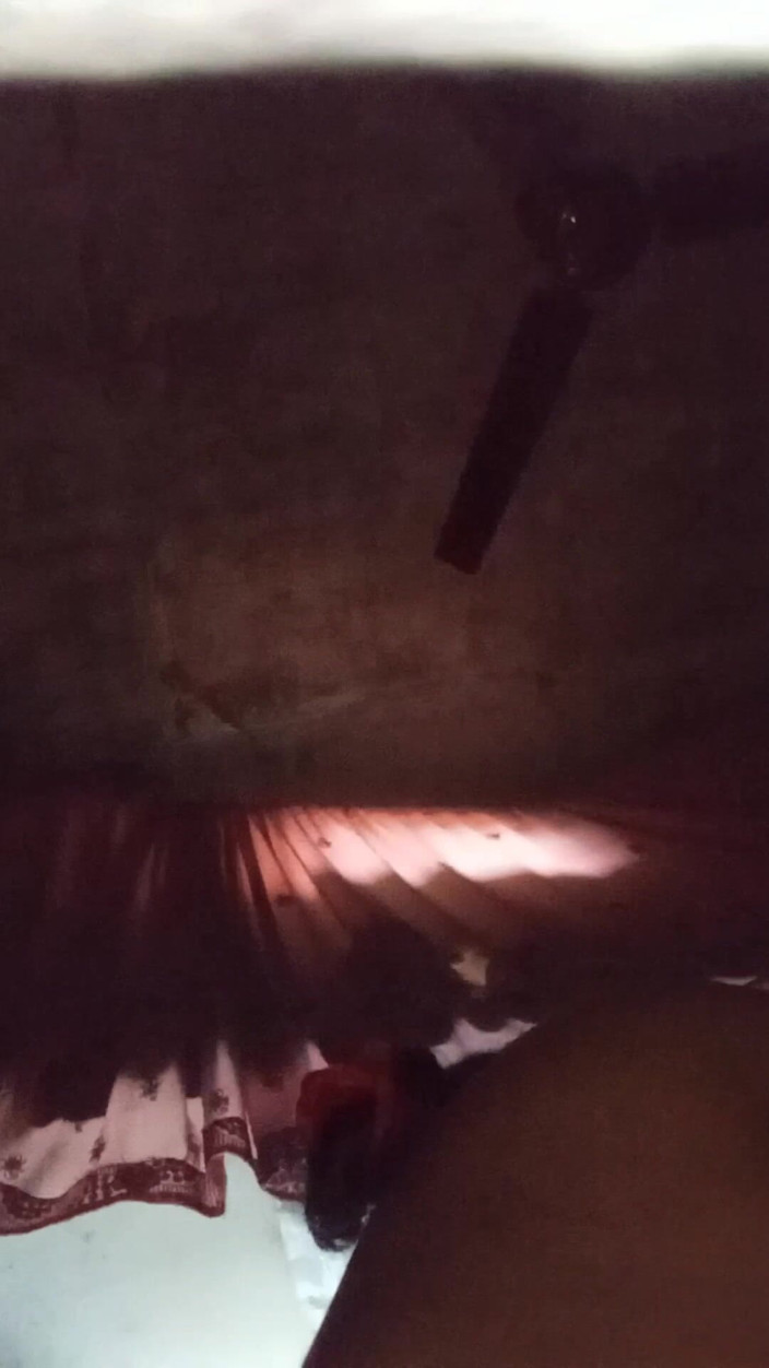 Indiagirl: Šukal jsem Bhabhi do zadku poté, co jsem na něj...