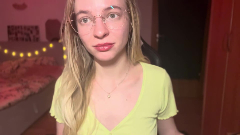Goddess BellaRae: Why Men Go Into Debt for Hot Brats Online