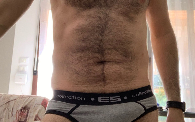 Stripping off (Acer2212)