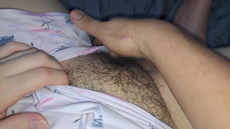Wil9727: meri sauteli beti mujhe uski choot men hastamaithun karne deti...