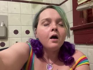 Renee Sakuya: Quick Hitachi Cum, Rainbow Lingerie
