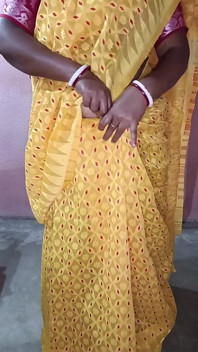 Yellow Saree che gocciona sfw