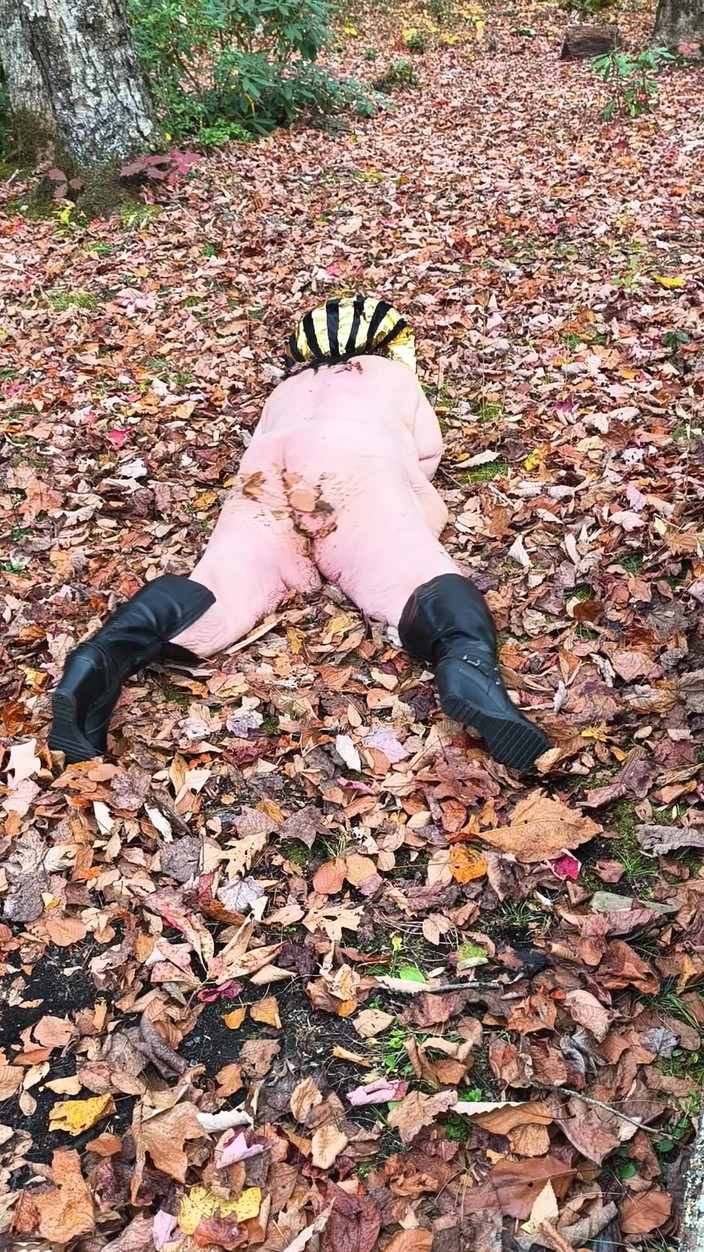 HerculesnVENUS: 肮脏的屁股叶在她的屁股里玩弄高潮她没有发声