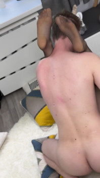 팬티 스타킹을 입고 예쁜 보지를 따먹는 귀여운 십대 Bella