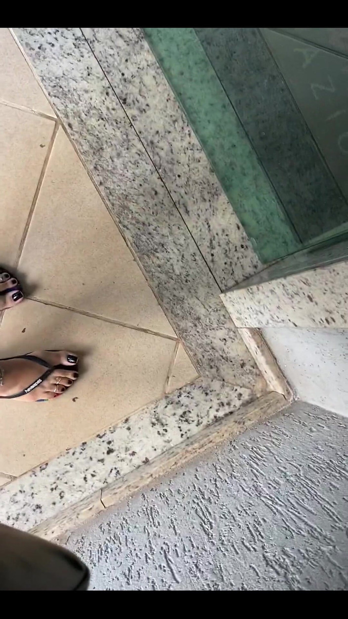 KiffaFeet: Приезжая домой с этим идеальным черным педикюром