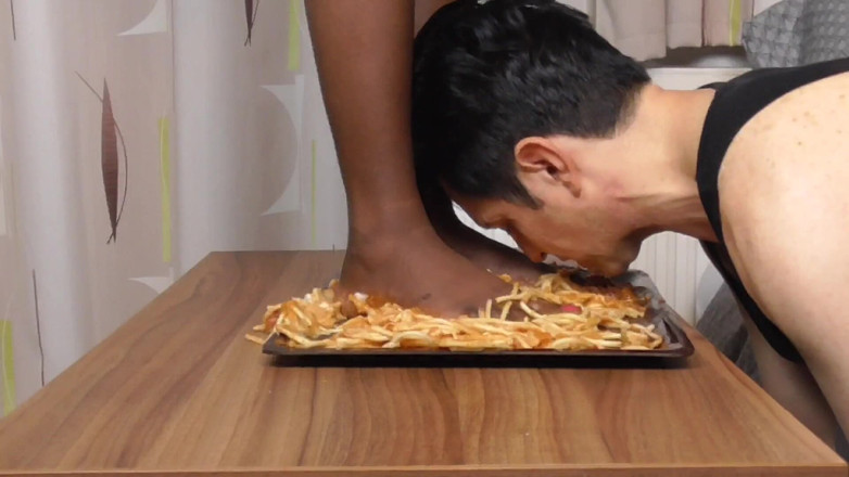 Femdom Austria: Italian slave get his food: spaghetti and lasagne of black...