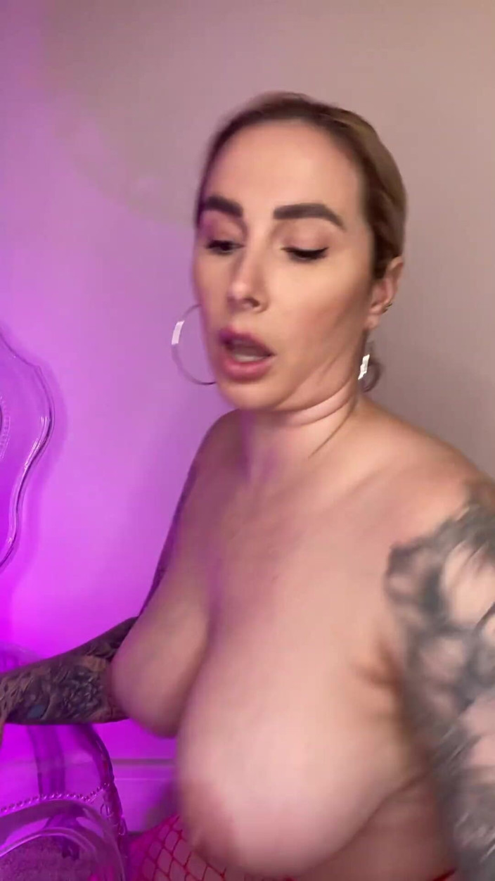 Paige Turnah: I've Stuck This BBC Dildo Onto the Chair and I'm...