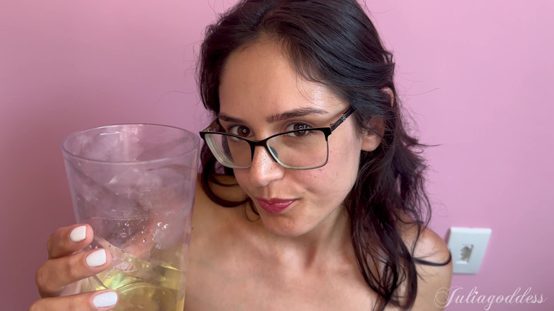 Shamelesscouple: Пити склянку золотого соку