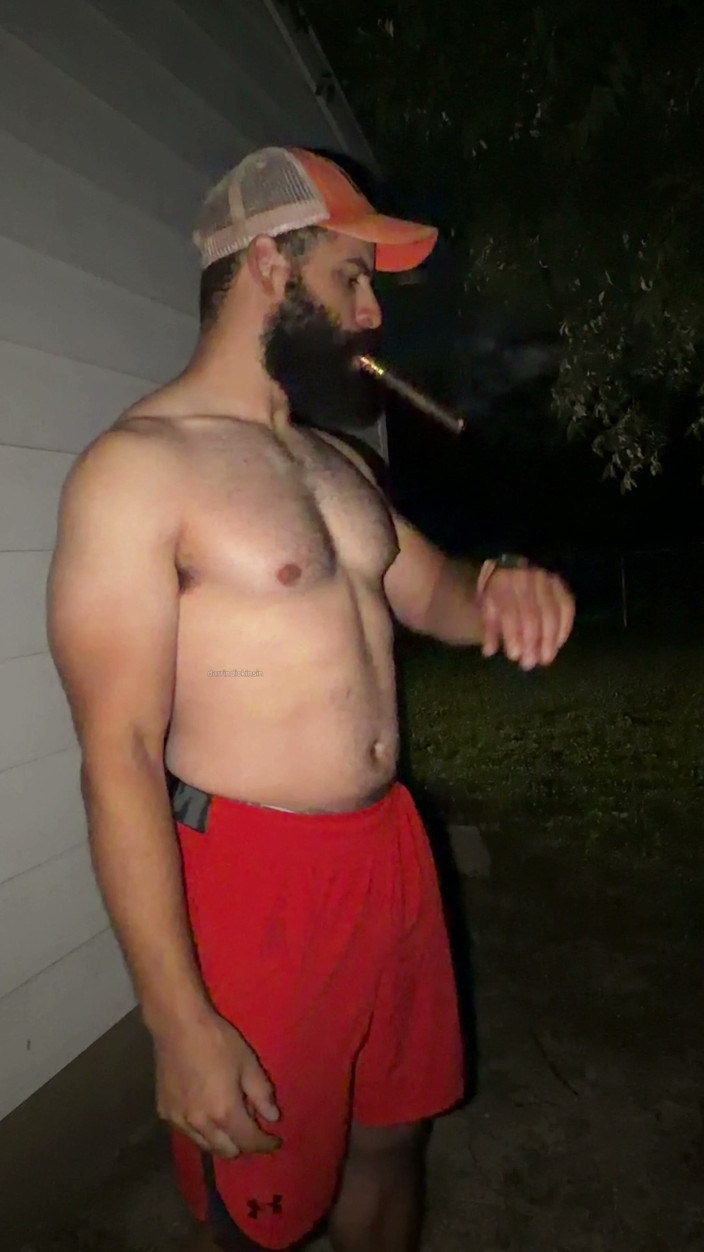 mascbeef95: Muscle Cub puro y semen al aire libre