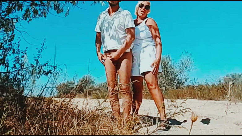 Crazyfamily 1970: Sát cizince na silnici