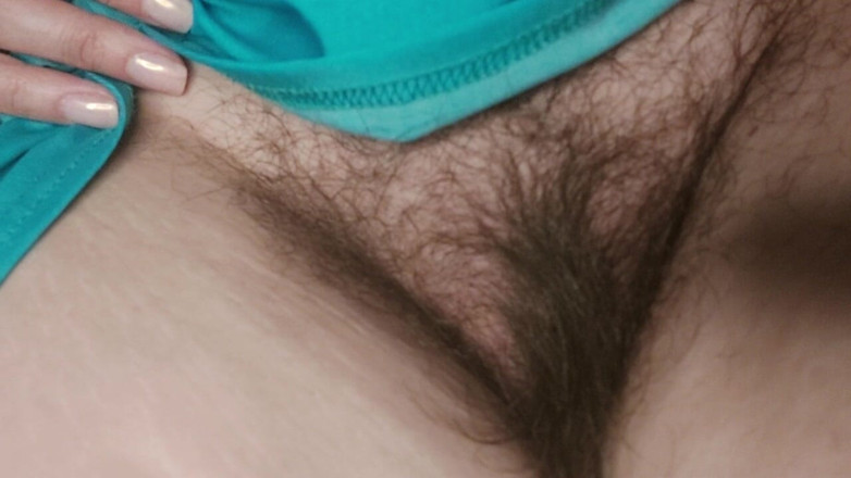 GinnaGg: Playing with the Hair on My Pussy
