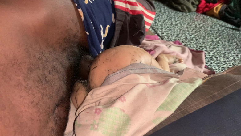 Bangcum8: 油背屁股荡妇Xhamstar视频
