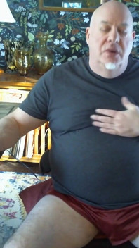 Bear Jerks off on Cam Makes Guy Watching Shoot