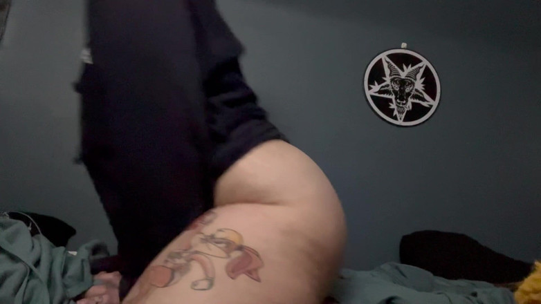 Lotuss King: 50インチのお尻のロータス・クイーーンがBBCに乗る - 彼女はほとんど耐えられない。スーパー・ホット!!