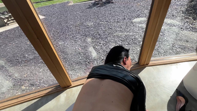 Jasmine Jae: Uzyskiwanie w skórze
