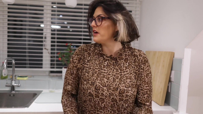 Countess diamond: Ditangkap lagi dengan sarung tangan kulit Stepmummy