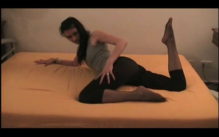 Pro Amateur by Magmafilm: Mince et agile, elle sait se présenter.