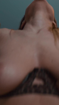 S6e2 왜 의붓여동생 즐라타 샤인이 쉐어베드 섹스에서  스윙어 쓰리섬에 합류할까요?