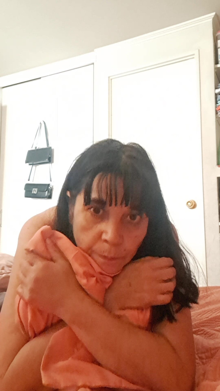 Mommy big hairy pussy: Mom on All Fours Waiting to Fuck